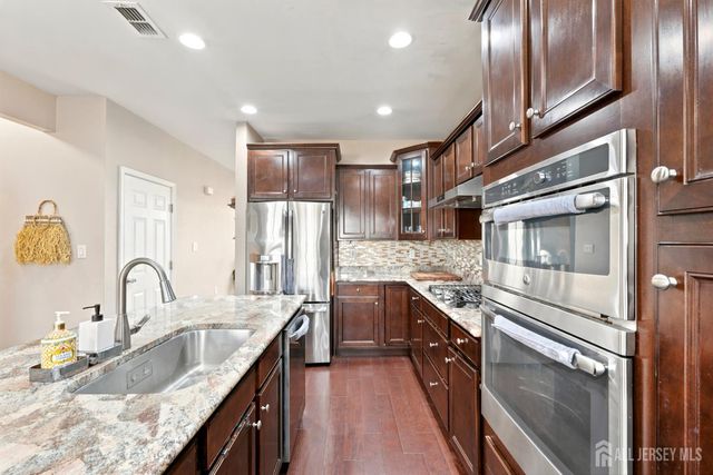 23 Morris Lane, Cranbury, NJ 08512