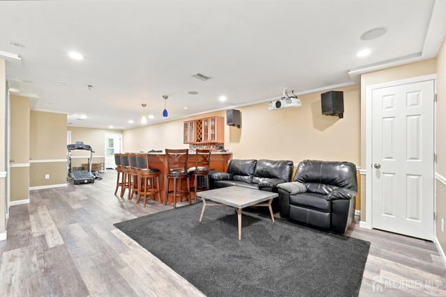 23 Morris Lane, Cranbury, NJ 08512