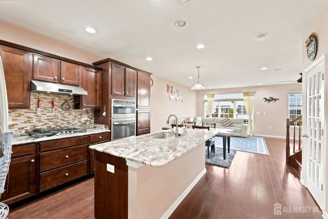 23 Morris Lane, Cranbury, NJ 08512