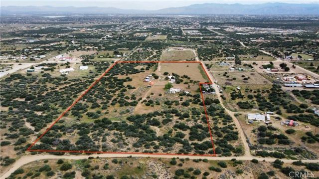 8288 White, Phelan, CA 92371