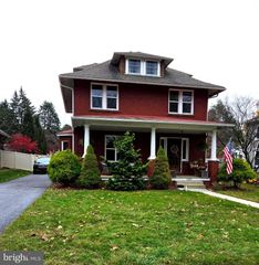 1242 OAK ST, Lebanon, PA 17042