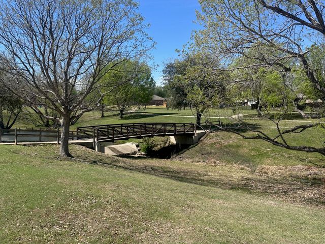 10732 Lipan Trail, Fort Worth, TX 76108