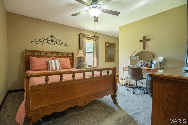 2855 Lakeside Drive, Poplar Bluff, MO 63901