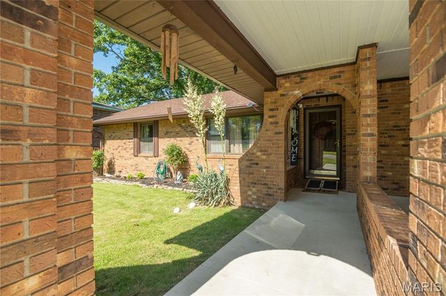 2855 Lakeside Drive, Poplar Bluff, MO 63901