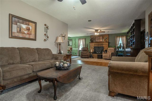2855 Lakeside Drive, Poplar Bluff, MO 63901