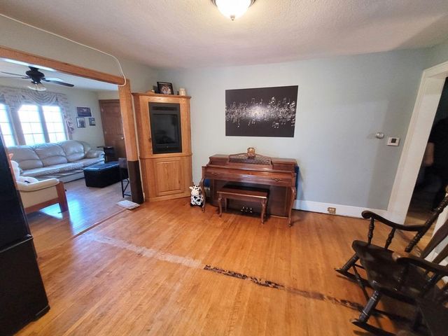 600 PINE STREET, Athens, WI 54411