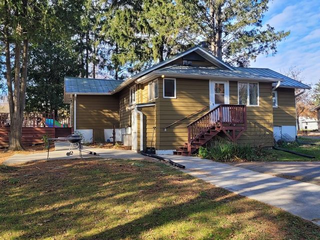 600 PINE STREET, Athens, WI 54411