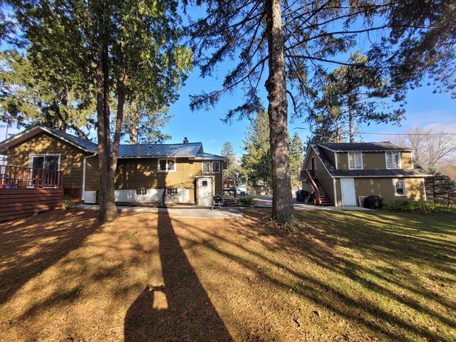 600 PINE STREET, Athens, WI 54411