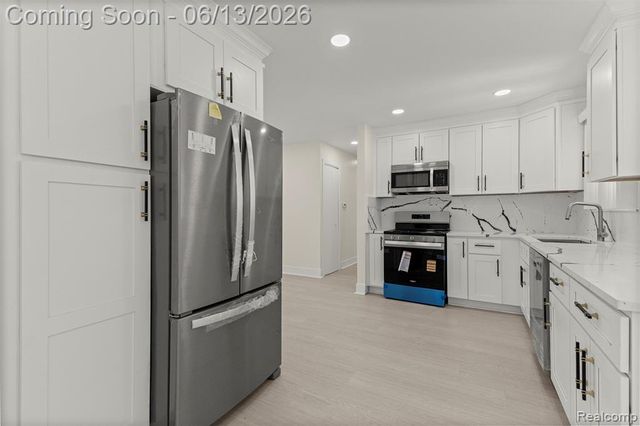 29578 Brown Court, Garden City, MI 48135