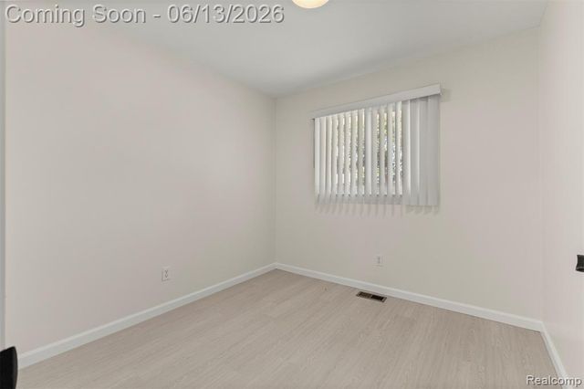 29578 Brown Court, Garden City, MI 48135