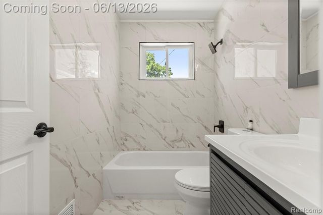 29578 Brown Court, Garden City, MI 48135