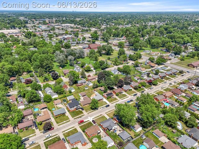 29578 Brown Court, Garden City, MI 48135