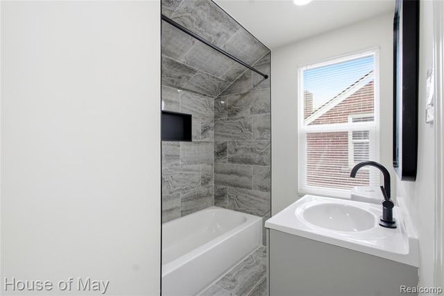13900 Bringard Drive, Detroit, MI 48205