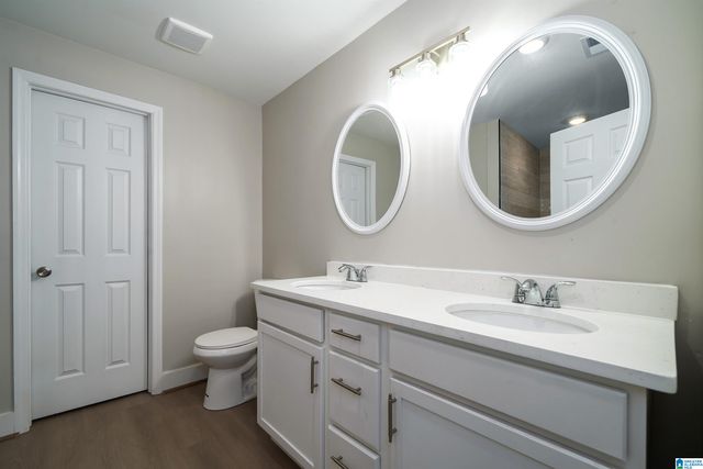 121 W CREST ROAD, Hueytown, AL 35023