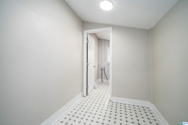 121 W CREST ROAD, Hueytown, AL 35023