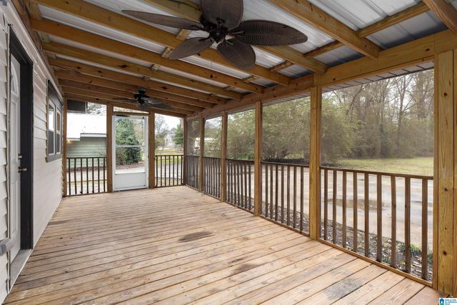 121 W CREST ROAD, Hueytown, AL 35023