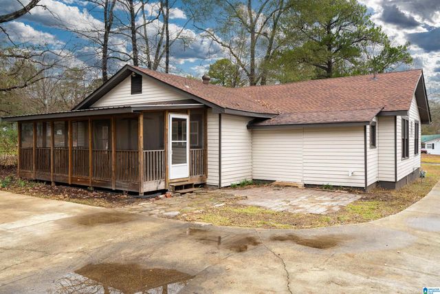 121 W CREST ROAD, Hueytown, AL 35023