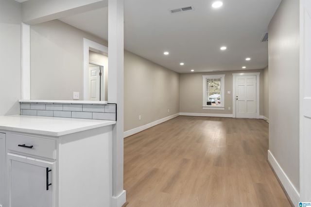 121 W CREST ROAD, Hueytown, AL 35023