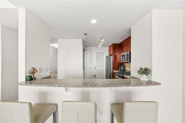 3338 Peachtree NE Road 3302, Atlanta, GA 30326