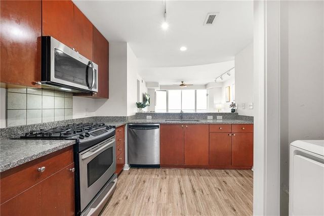 3338 Peachtree NE Road 3302, Atlanta, GA 30326