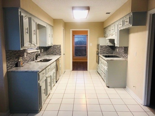 2224 Parkhaven Drive, Plano, TX 75075