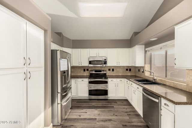 111 W WINDSOR Drive, Gilbert, AZ 85233