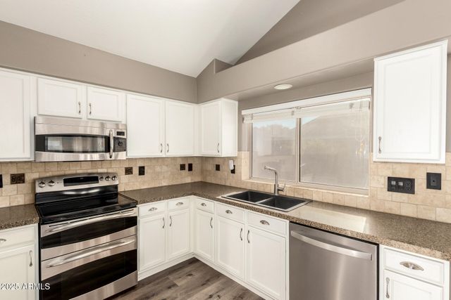 111 W WINDSOR Drive, Gilbert, AZ 85233