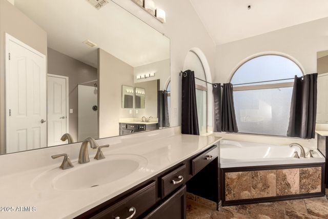 111 W WINDSOR Drive, Gilbert, AZ 85233