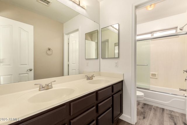 111 W WINDSOR Drive, Gilbert, AZ 85233