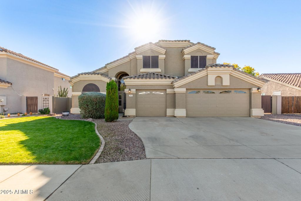 111 W WINDSOR Drive, Gilbert, AZ 85233