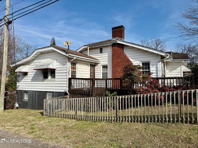 1701 Branson Ave, Knoxville, TN 37917