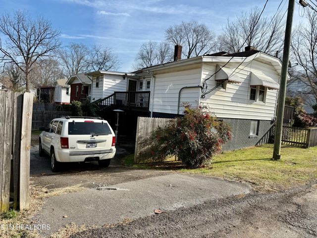 1701 Branson Ave, Knoxville, TN 37917