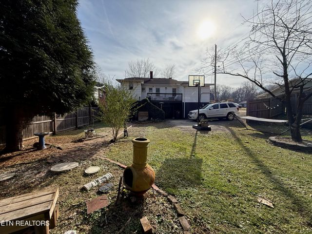 1701 Branson Ave, Knoxville, TN 37917