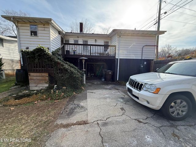 1701 Branson Ave, Knoxville, TN 37917