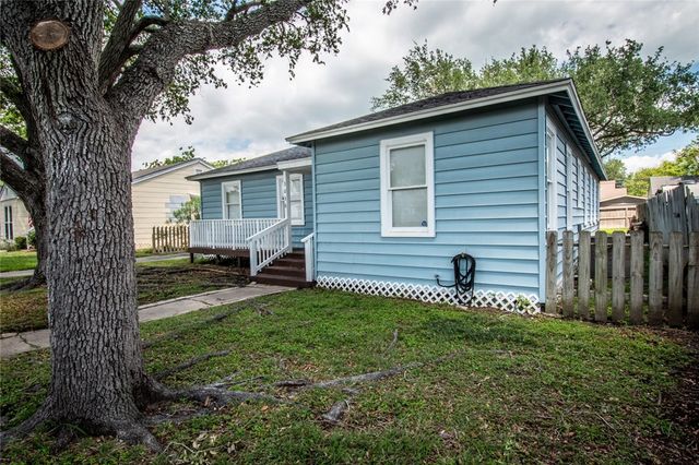 3038 Austin St, Corpus Christi, TX 78404
