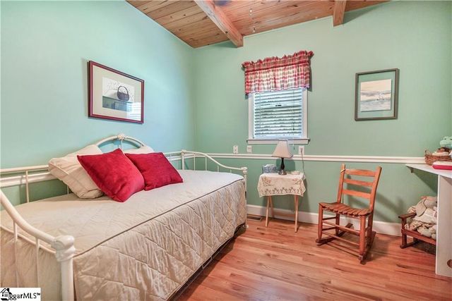 1100 Cherokee Road, Townville, SC 29689