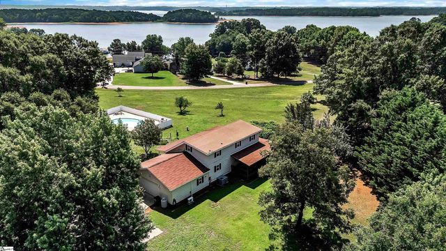 1100 Cherokee Road, Townville, SC 29689