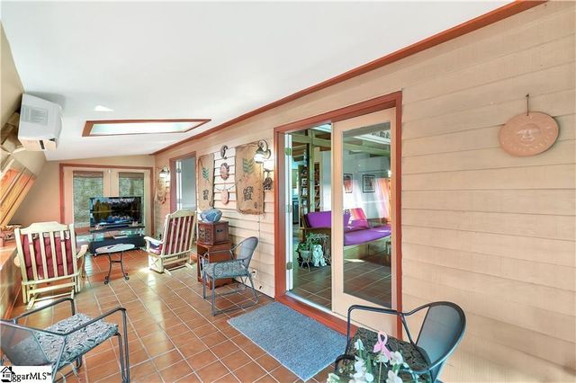 1100 Cherokee Road, Townville, SC 29689