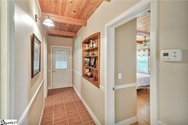 1100 Cherokee Road, Townville, SC 29689