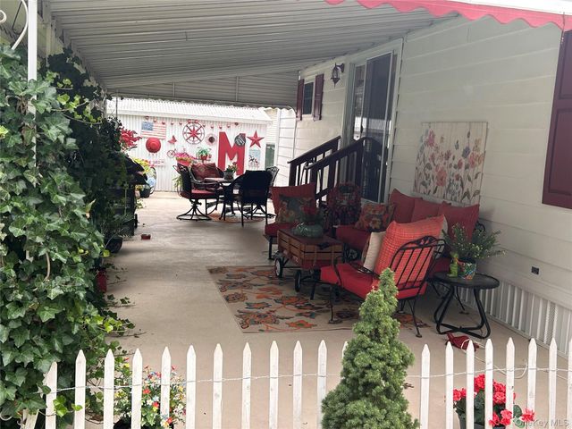 1661 OLD COUNTRY RD 471, Riverhead, NY 11901