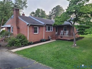 12352 Lees Ln, Ashland, VA 23005