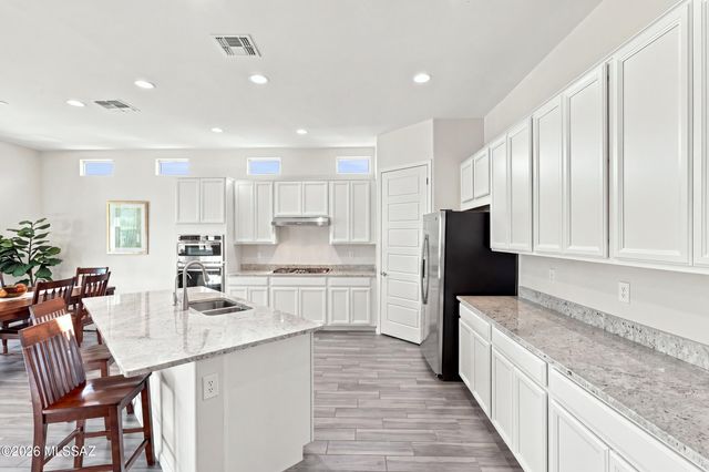 7797 S Indian Wheat Way, Tucson, AZ 85747