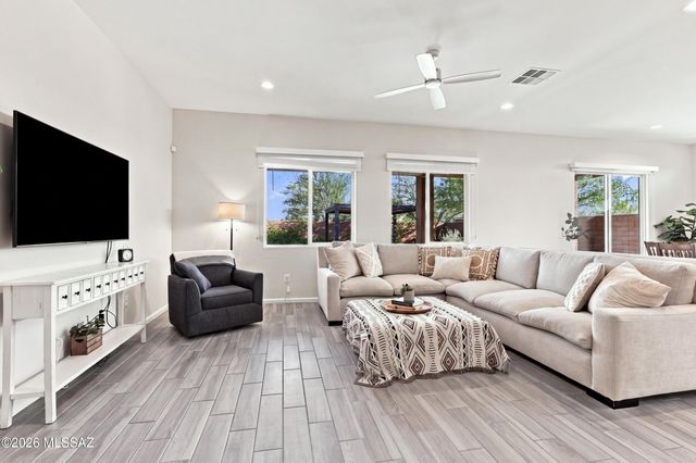 7797 S Indian Wheat Way, Tucson, AZ 85747