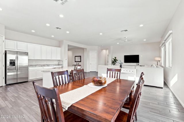 7797 S Indian Wheat Way, Tucson, AZ 85747