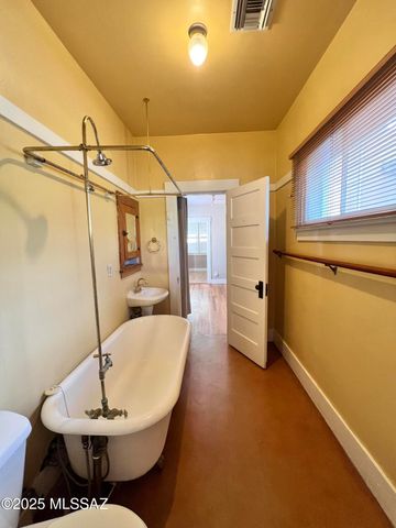 525 S 4th Avenue, Tucson, AZ 85701