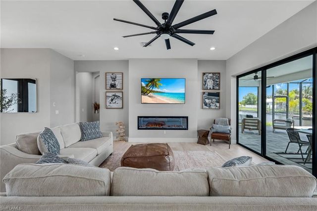 2224 SW 31st LN, Cape Coral, FL 33914