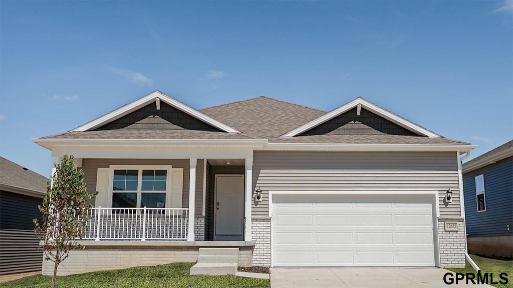 7106 S 204th Avenue, Gretna, NE 68028