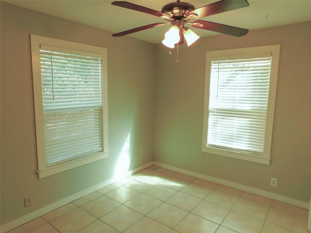 2216 Palmer Drive, Denton, TX 76209