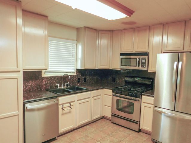 2216 Palmer Drive, Denton, TX 76209