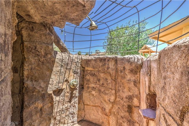 1610 Quarter Horse Drive, Henderson, NV 89002